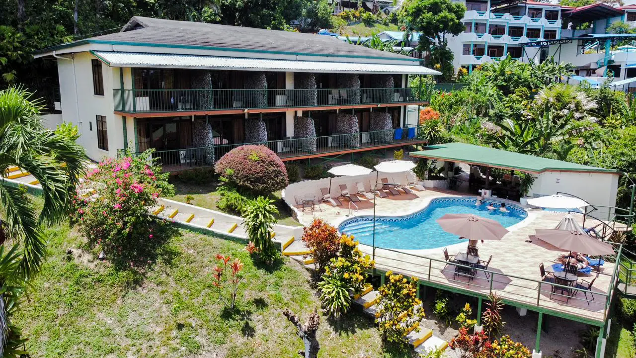 Tabulia Tree Hotel front view and rainforest grounds