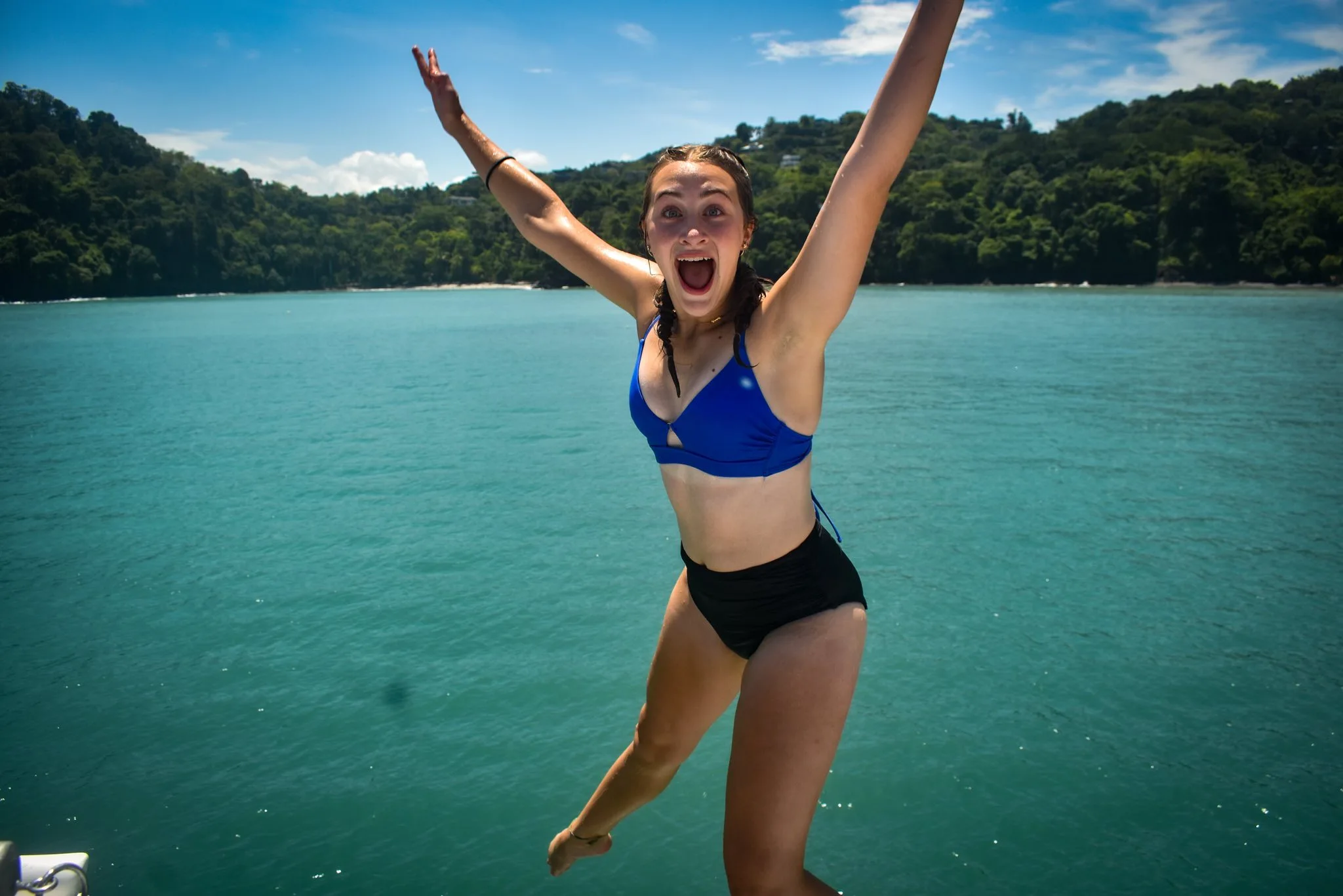 The Sea Quest catamaran sailing in Manuel Antonio