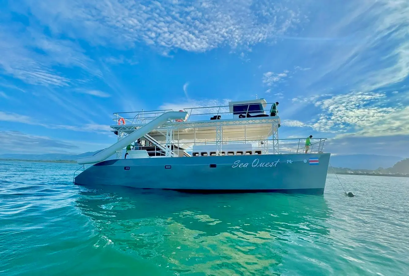 Sea Quest catamaran cruise in Manuel Antonio